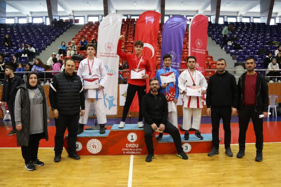 Ordu’da okul sporları karate grup müsabakaları erdi