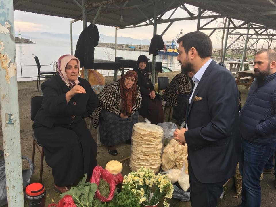 BAŞKAN ONUR ÇAM, HALKIN SORUNLARINI YERİNDE DİNLİYOR