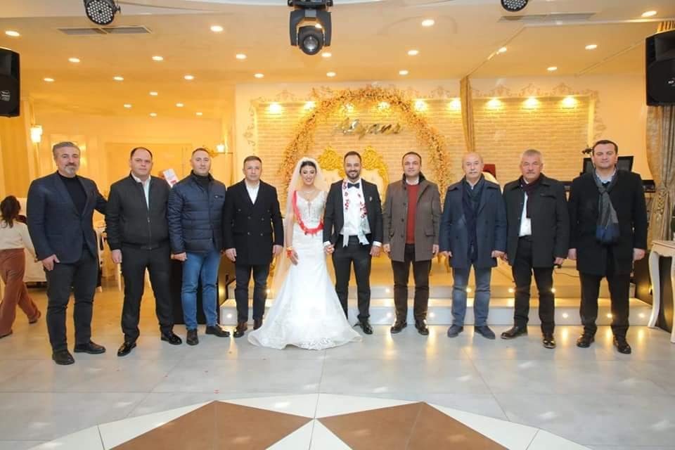 Eda ile Emre'ye mutluluklar...