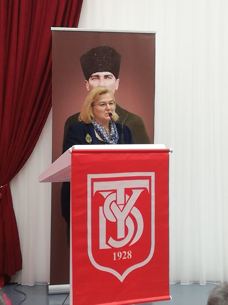 Türkiye Yardım Sevenler Derneği Fatsa Şubesi "8 Mart Dünya Kadınlar Günü" dolayısıyla Panel düzenledi