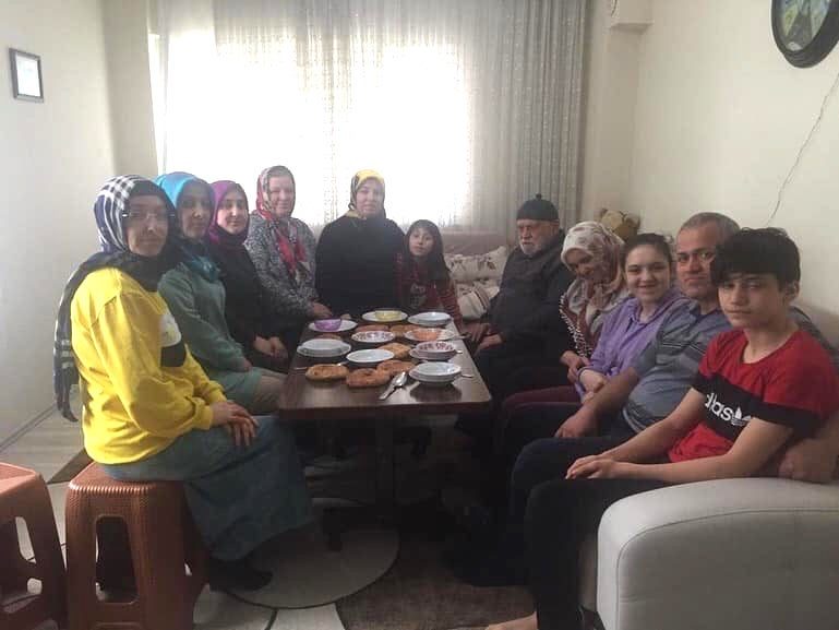Başkan Serdar ve yönetim ev ziyaretlerini sürdürüyor