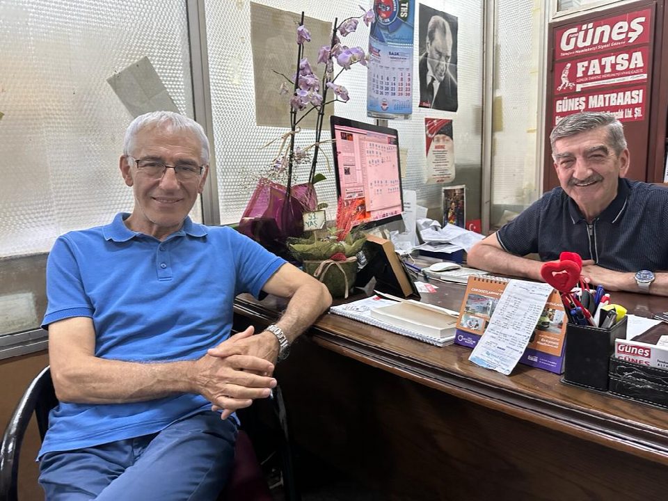 Sanatçı Mehmet Gümüş gazetemizi ziyaret etti