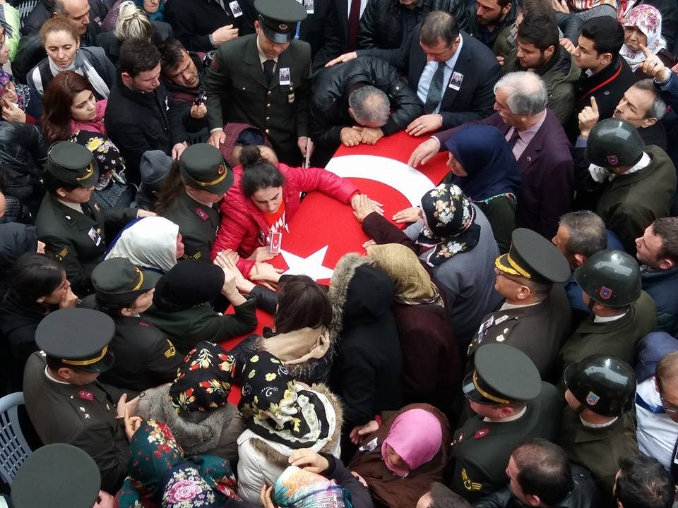 Afrin şehidi gözyaşlarıyla son yolculuğuna uğurlandı