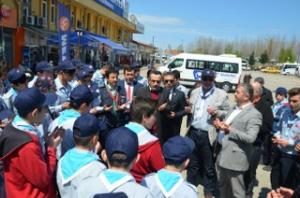 40 İZCİ VE 5 LİDER "DEDECİĞİM BEN GELDİM" SLOGANIYLA DUALAR EŞLİĞİNDE ÇANAKKALE'YE UĞURLANDILAR
