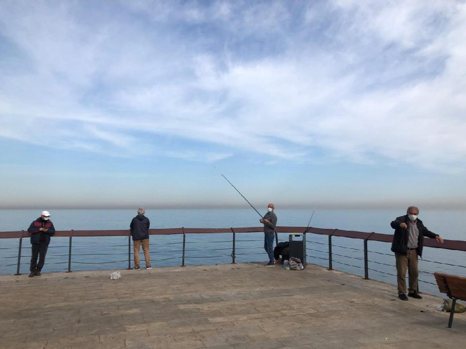 Zabıtadan 3 metre mesafe denetimi