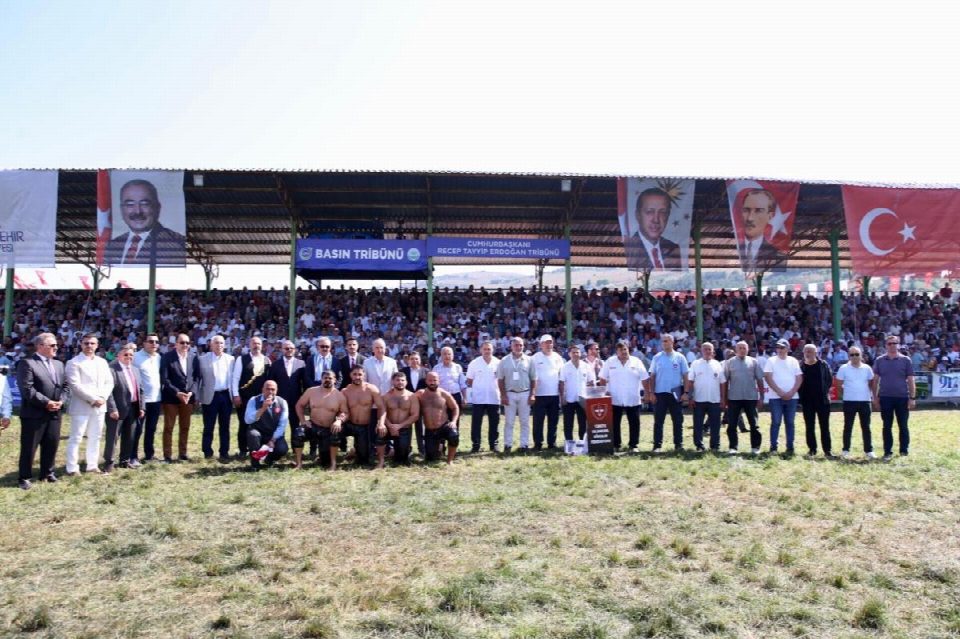 917 yıllık geleneğin adı: Aybastı Perşembe yaylası festivali... Başkan Güler, On binlerin buluştuğu festivalde vatandaşların coşku ve heyecanına ortak oldu