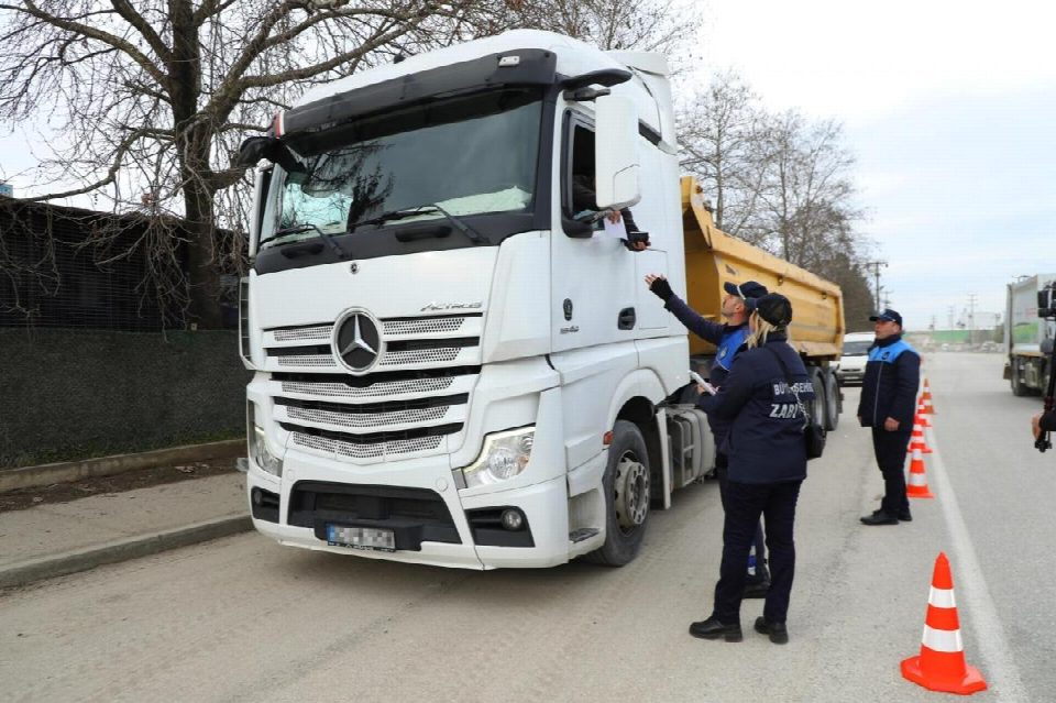 Büyükşehir’den şehir merkezinde ‘ağır tonajlı araçlara ’ denetim