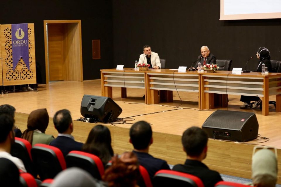Başkan Güler, Ordu Üniversitesinde gençlerle buluştu “hedeflerinizi asla ertelemeyin”