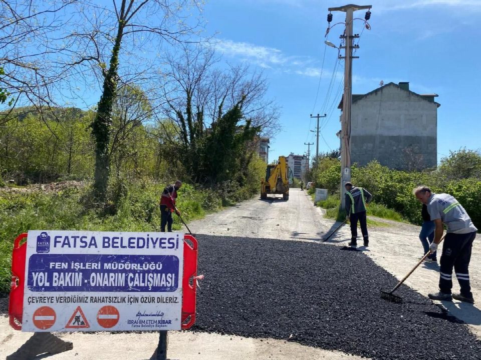 Asfalt ve yol bakım çalışmaları aralıksız sürüyor