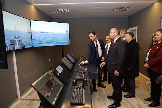 Rektör Akdoğan Fatsa Deniz Bilimleri Fakültesi Simülasyon Eğitim Merkezi’nde incelemelerde bulundu