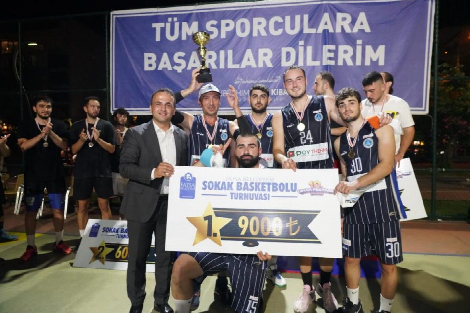 Sokak Basketbolu Turnuvası’nın şampiyonu Mutlu Balıkçılık