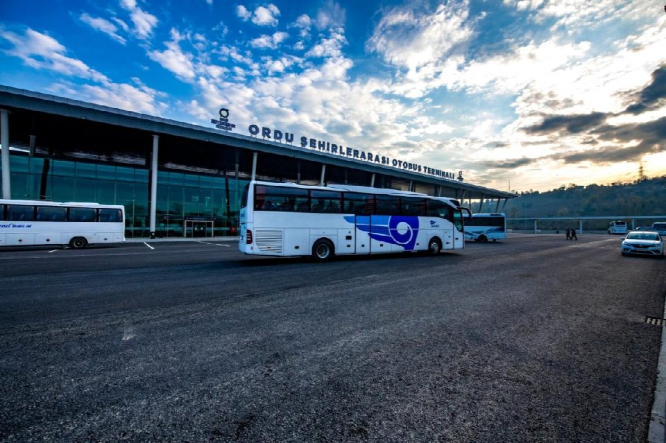 Yeni otogar hizmete açıldı