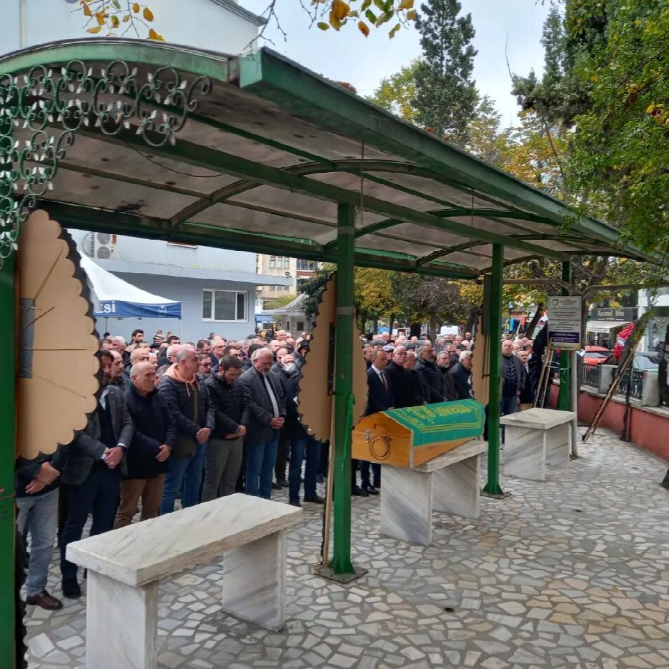 Nusret Çamaş vefat etti