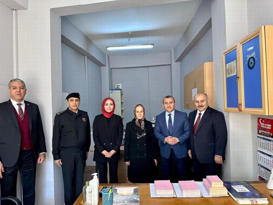 Vali Sonel Aybastı ilçesinde toplantı, ziyaret ve temaslarda bulundu