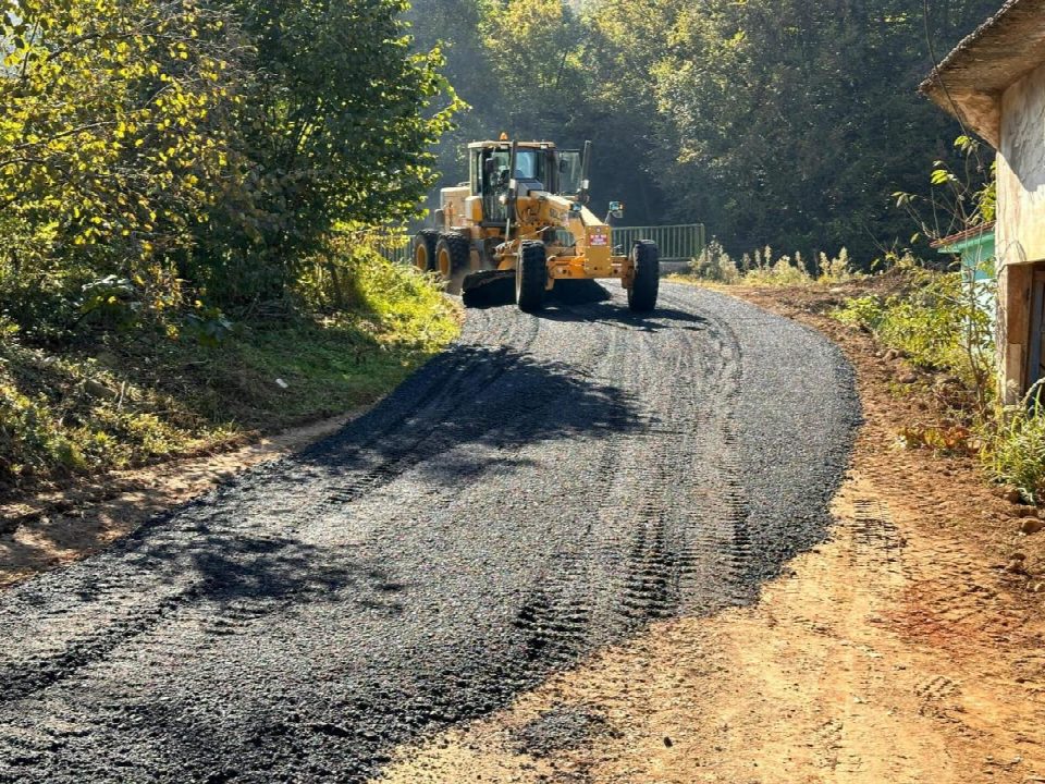 Fatsa Belediyesi imarlı yollar açmaya devam ediyor