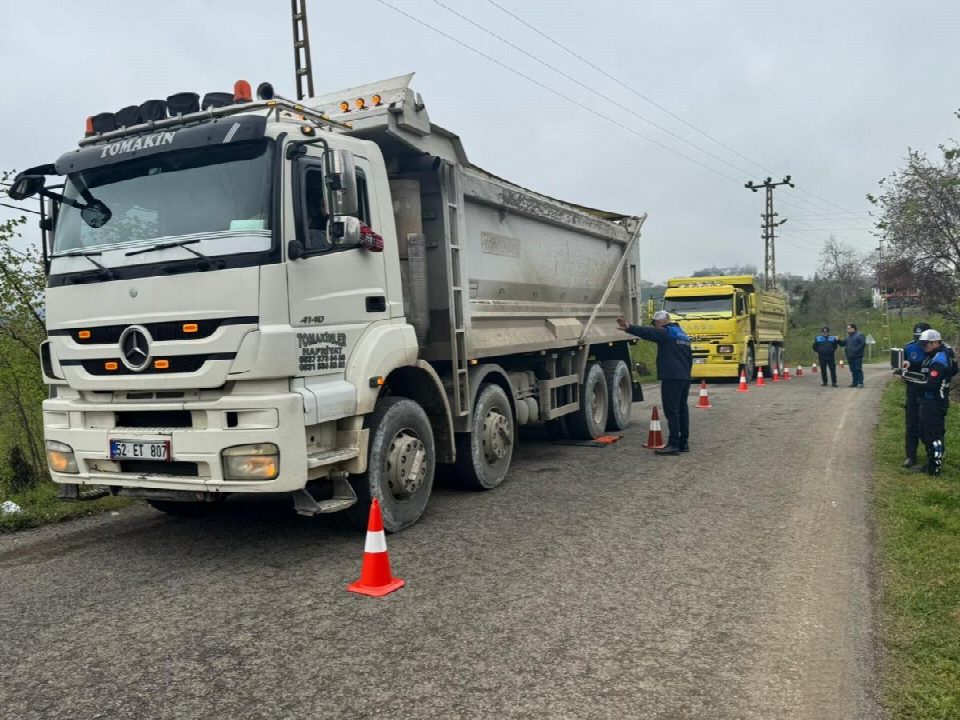 Ağır tonajlı araçlara yönelik denetimler artırıldı