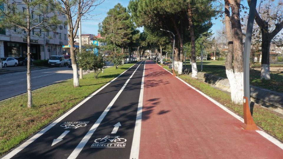 Bisiklet ve yürüyüş yolları büyükşehir ile her geçen gün artıyor