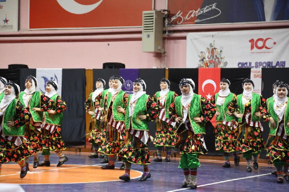 Ordu’da okul sporları halk oyunları birincileri belli oldu