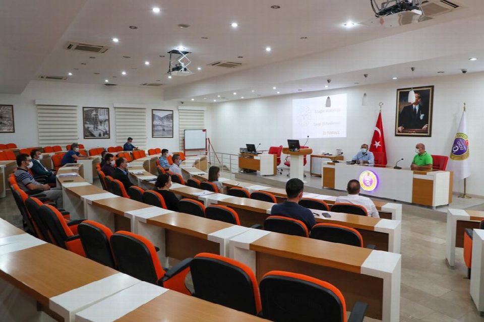 Vali Sonel, "Rehavete Kapılmayalım"