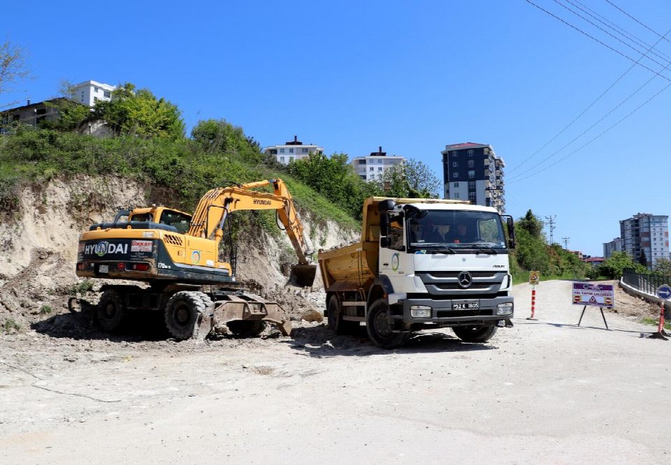 Fatsa’da yollar genişletiliyor