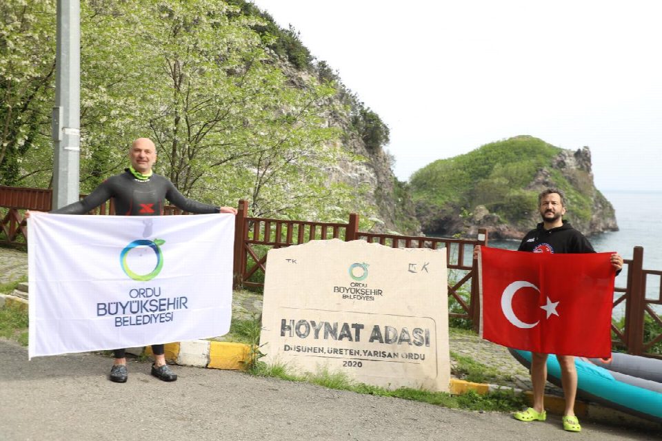 Karadeniz’in dalgalarında 19 Mayıs coşkusu