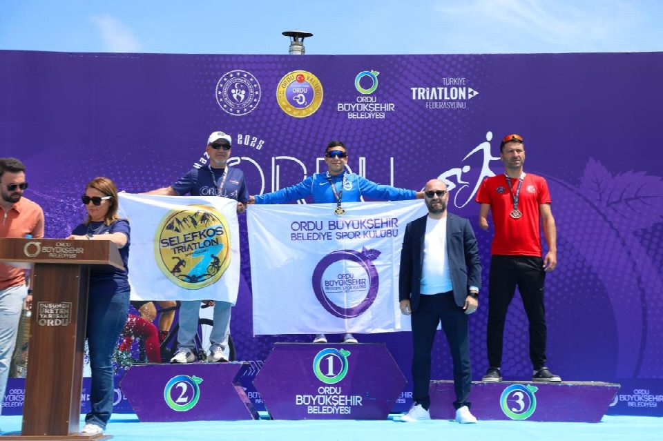 Triatlon yarışlarında Ordu’yu gururlandıran başarı