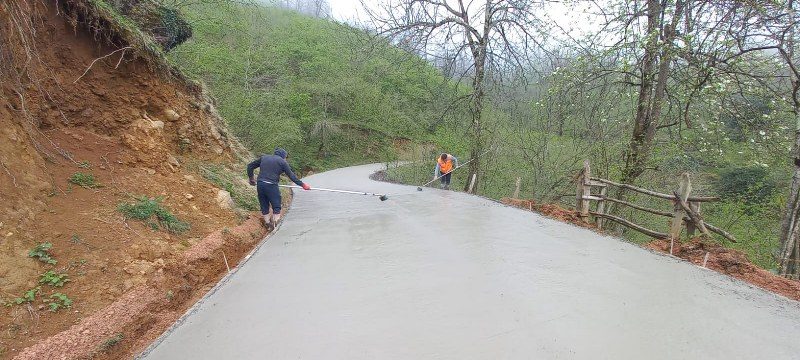 4 yılda 85 km konforlu beton yol