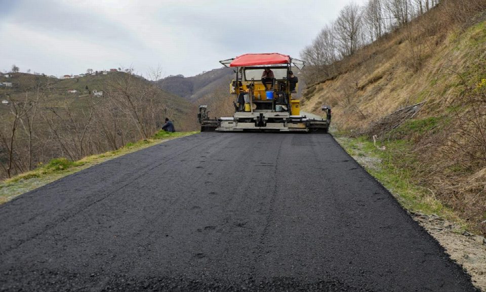 BÜYÜKŞEHİR’DEN GÜLTEPE’YE GÜL GİBİ ASFALT