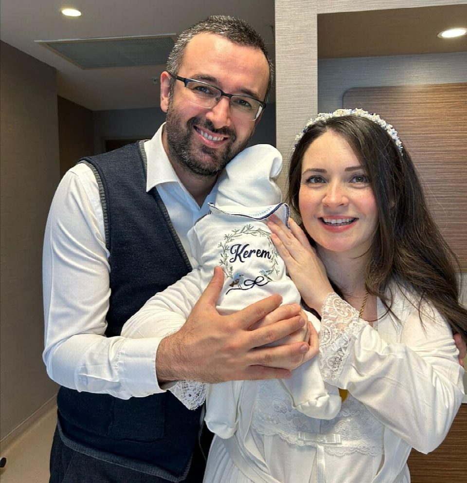Öğretmenler gününde, öğretmen çift anne - baba oldu