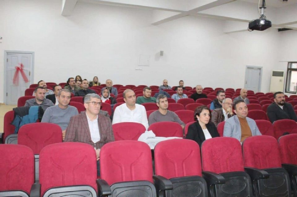 "İletişim teknikleri ve protokol kuralları kursu" verildi