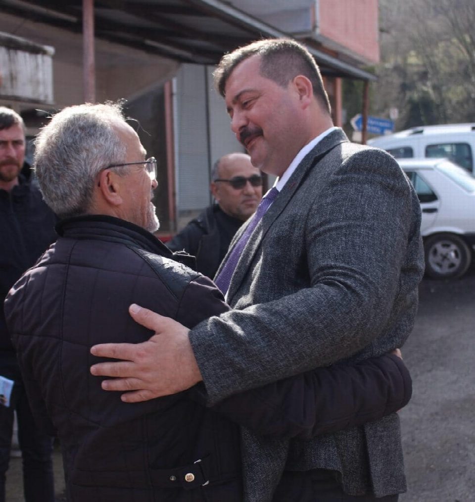 Karaoğlanoğlu’na Ilıca ve Uzundere’lilerde büyük ilgi gösterdi...