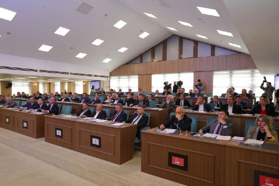 Büyükşehir meclisinde komisyonlar belli oldu