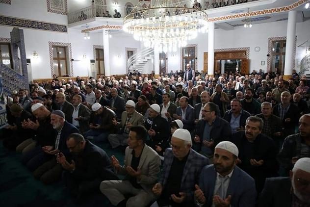 MEVLİD KANDİLİ COŞKUYLA KUTLANDI