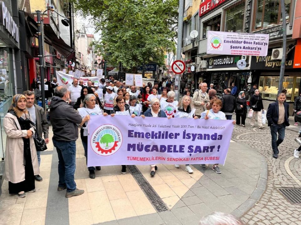 EMEKLİLER FATSA’DA YÜRÜDÜ