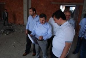 VEKİL HAMARAT SPOR KOMPLEKSİ İNŞAATINI GEZDİ