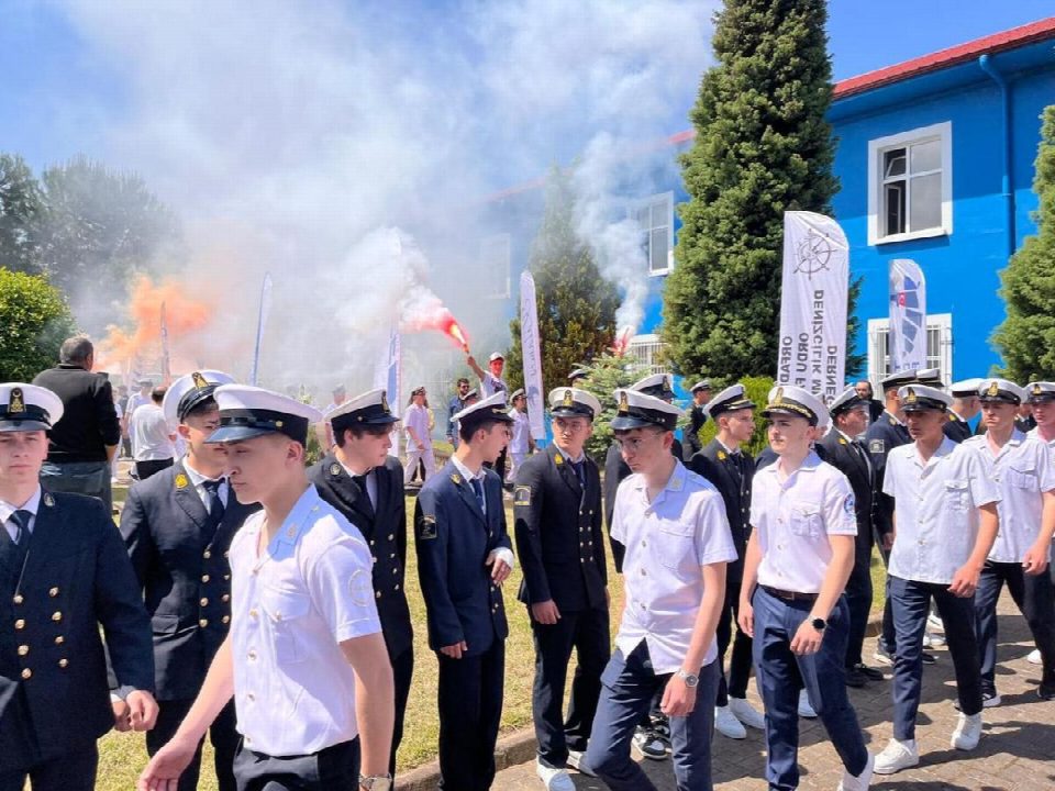 ATATÜRK MESLEKİ VE TEKNİK ANADOLU LİSESİ MEZUNİYET TÖRENİ DÜZENLEDİ