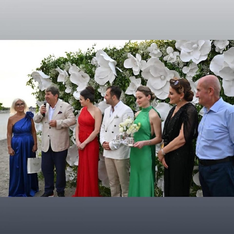Hazal ile İhsan evlilik yolunda ilk adımı attı
