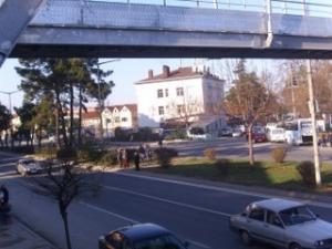 ÜST GEÇİDİ KULLANMAYI TERCİH ETMİYORLAR