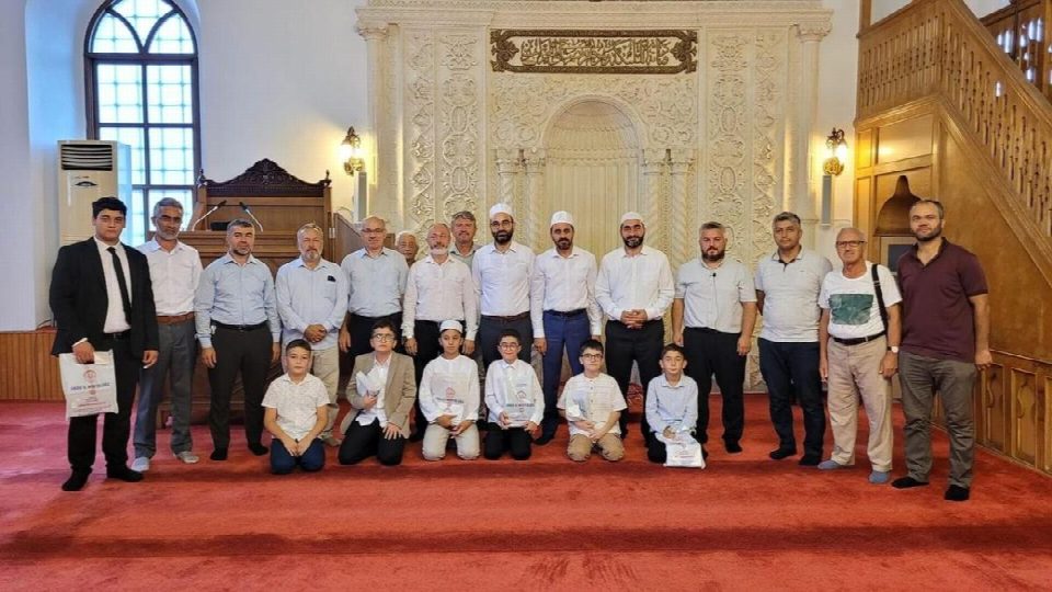 Dolunay mahallesi erkek yatılı Kur’an Kursu hafız öğrencimiz il birincisi oldu!