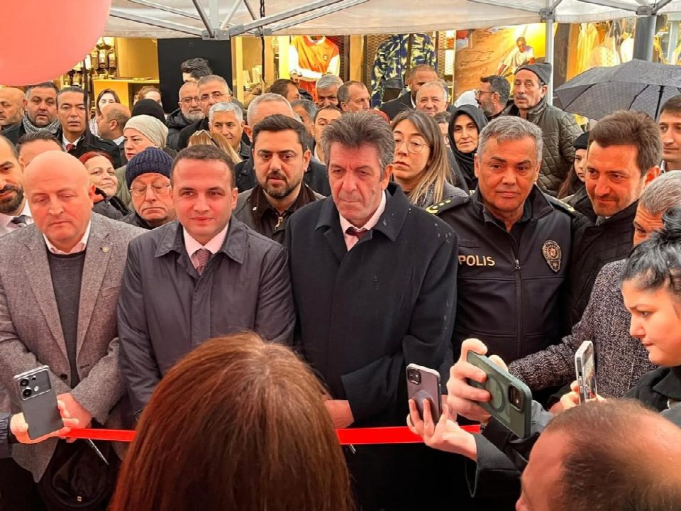 Çifte açılış yapıldı