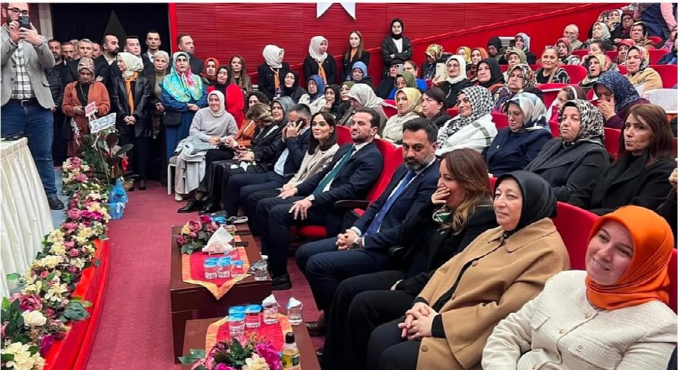 AK PARTİ 7. KADIN KOLLARI KONGRESİ COŞKUYLA GERÇEKLEŞTİ, ELİF SERDAR GÜVEN TAZELEDİ