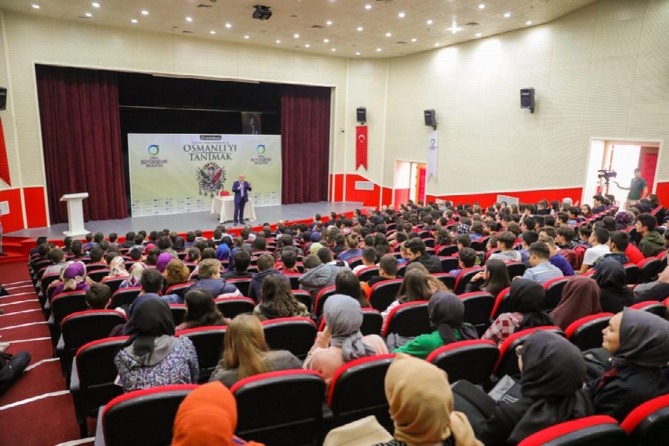 Prof. Dr. Ahmet Şimşirgil Fatsa’da vatandaşlarla buluştu