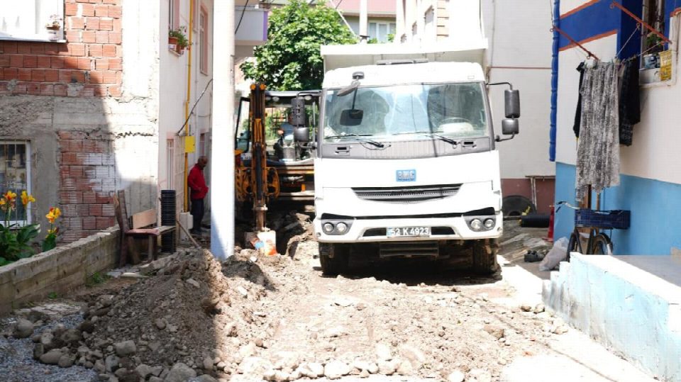 Bölgenin yağmur suyu sorununu çözüme kavuşuyor