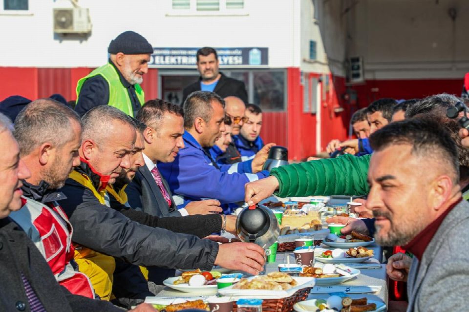 Kibar “Ne yaptığını bilen bir belediye ekibimiz oluştu”