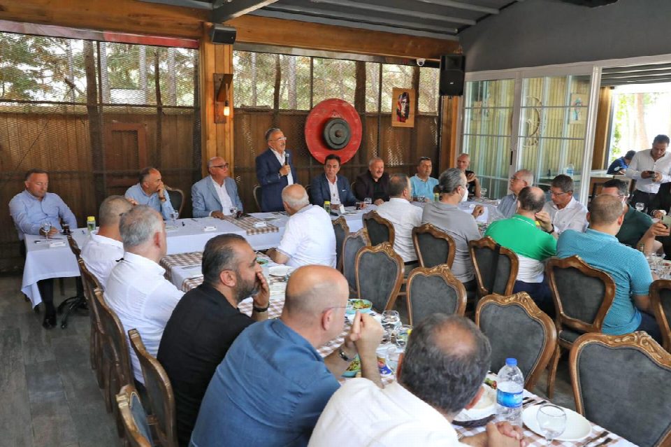 Başkan Güler, iş dünyası ile bir araya geldi