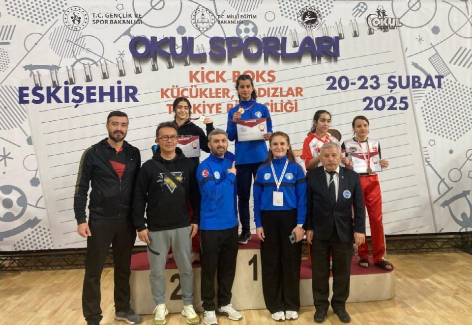 ORDULU KİCK BOKSÇULAR TÜRKİYE ŞAMPİYONASINDAN MADALYALARLA DÖNDÜ