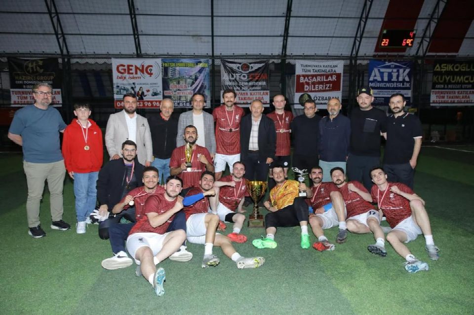 Şehit Sercan Öklük Futbol Turnuvası Şampiyonu Ertürkmen Brothers