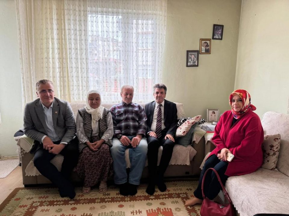 Fatsa’da dünya yaşlılar günü’nde anlamlı ziyaret