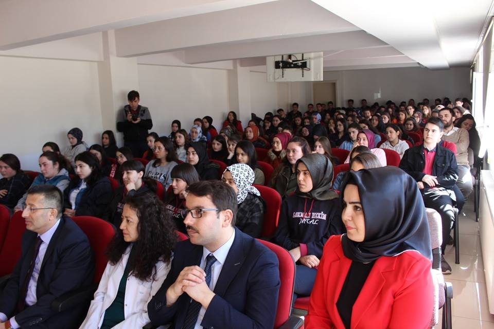 Kaymakam Yapıcı, kariyer günü etkinliğine katıldı