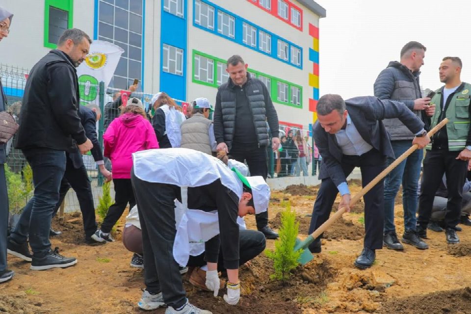 Fatsa’da milli ağaçlandırma günü’nde fidanlar toprakla buluştu
